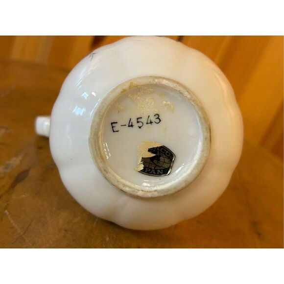 Vintage Inarco Japan Porcelain Pitcher E-4543 with Blue Flowers (8140) Read - Picture 7 of 7